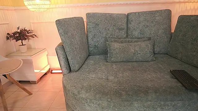 LoonaNyx online show from 09/29/25, 11:37