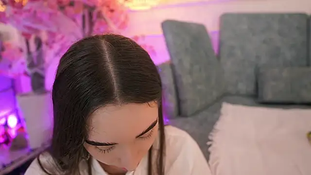 LoonaNyx online show from 10/11/25, 11:36