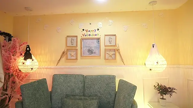 LoonaNyx online show from 10/21/25, 11:33