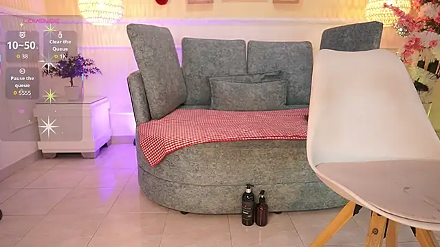 LoonaNyx online show from 11/29/25, 11:35