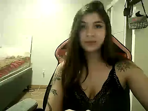 Snapshot of Becca_B chatting on 11/19/25, 01:49 Becca B online show from 11/19/25, 01:49