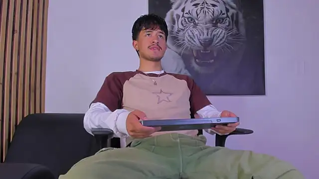 DimitriDeluxe online show from 09/19/25, 07:14