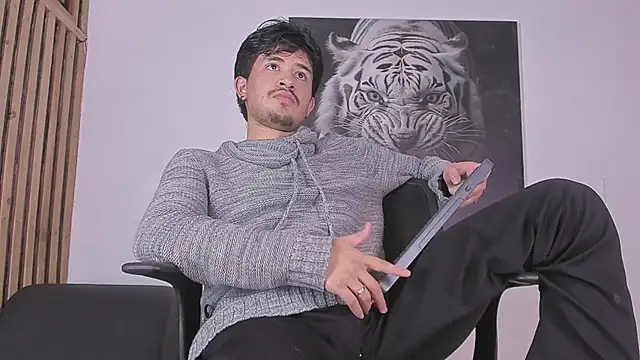 DimitriDeluxe online show from 10/16/25, 07:48
