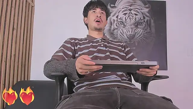 DimitriDeluxe online show from 10/18/25, 08:09