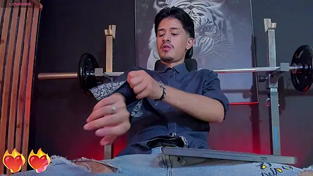 DimitriDeluxe online show from 10/29/25, 08:21