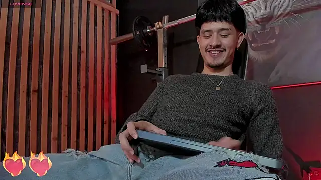 DimitriDeluxe online show from 10/30/25, 07:47