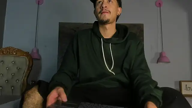 DimitriDeluxe online show from 10/31/25, 12:28