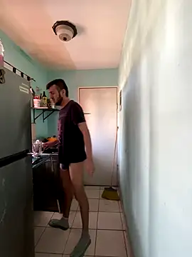 Alexitho25 online show from 12/15/25, 06:23