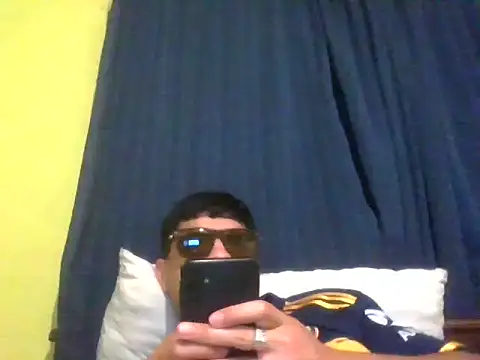 Snapshot of juanfritaa21 chatting on 09/13/25, 02:44 juanfritaa21 online show from 09/13/25, 02:44