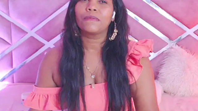 sofia 07 online show from 12/21/25, 12:07