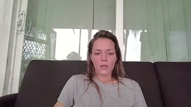 Snapshot of LaylaRainVIP chatting on 09/11/25, 08:20 LaylaRainVIP online show from 09/11/25, 08:20