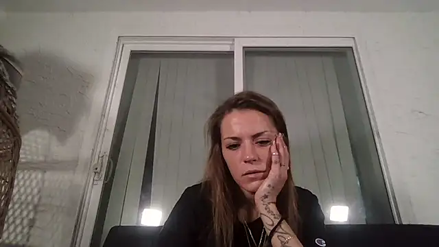 Snapshot of LaylaRainVIP chatting on 09/16/25, 12:33 LaylaRainVIP online show from 09/16/25, 12:33