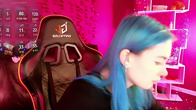 Snapshot of Kiara_Dream chatting on 09/30/25, 08:36 Kiara Dream online show from 09/30/25, 08:36