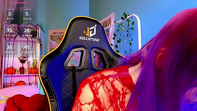 Snapshot of Kiara_Dream chatting on 10/28/25, 08:44 Kiara Dream online show from 10/28/25, 08:44