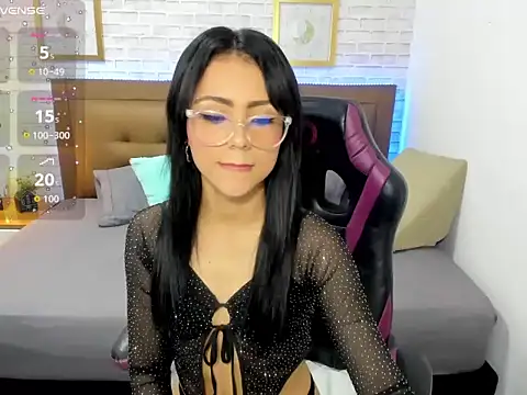 liittle sunflower online show from 11/19/25, 01:22