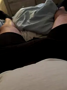 Snapshot of Spartacus514 chatting on 10/28/25, 05:22 Spartacus514 online show from 10/28/25, 05:22