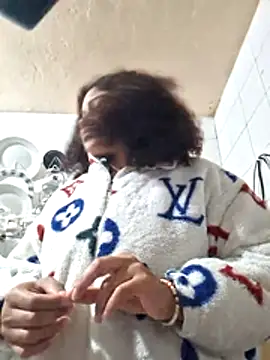 madelene online show from 04/01/26, 01:50