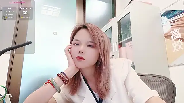 Snapshot of KKMM168 chatting on 05/18/26, 04:51 KKMM168 online show from 05/18/26, 04:51