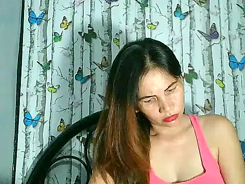 Snapshot of Urwildestangelfire_19 chatting on 10/19/25, 03:34 Urwildestangelfire 19 online show from 10/19/25, 03:34