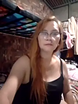 Snapshot of SexyHottMom chatting on 06/22/26, 08:28 SexyHottMom online show from 06/22/26, 08:28