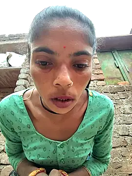 Snapshot of Sonam_mehta chatting on 11/20/25, 01:28 Sonam mehta online show from 11/20/25, 01:28