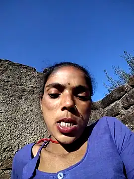 Snapshot of Sonam_mehta chatting on 12/23/25, 03:26 Sonam mehta online show from 12/23/25, 03:26