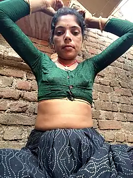 Snapshot of Sonam_mehta chatting on 05/05/26, 03:25 Sonam mehta online show from 05/05/26, 03:25