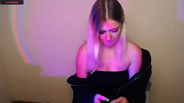 AliceHotty  online show from 10/13/25, 10:15