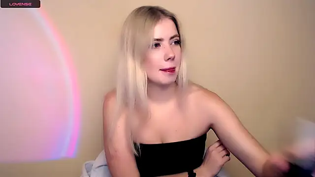 Snapshot of AliceHotty_ chatting on 11/20/25, 09:20 AliceHotty online show from 11/20/25, 09:20