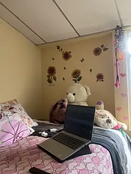 MiaRousexxx  online show from 09/17/25, 08:21