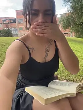 MiaRousexxx  online show from 11/19/25, 05:35