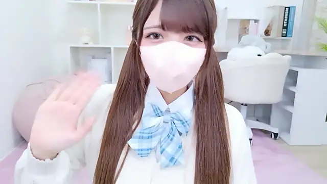 Reina Fcup online show from 12/18/25, 11:05