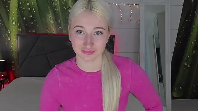 HollyTailors online show from 03/10/26, 06:29