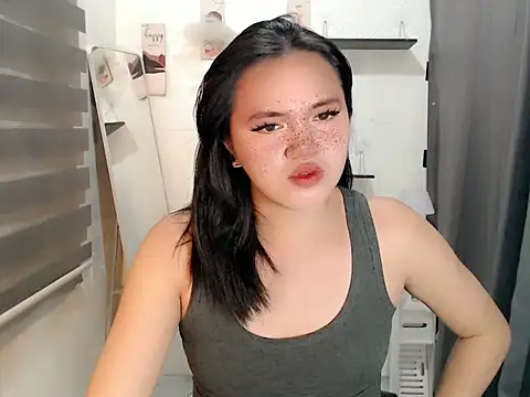 Youngasianhotcock online show from 01/14/26, 08:36