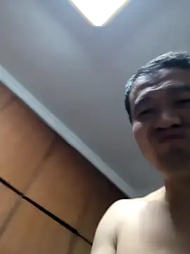 Snapshot of huanhuanaaaaa chatting on 11/23/25, 04:07 huanhuanaaaaa online show from 11/23/25, 04:07