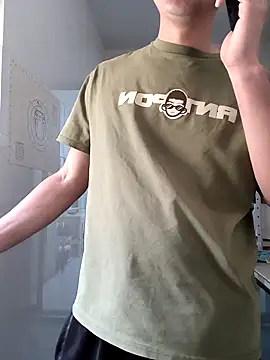 huanhuanaaaaa online show from 04/15/26, 02:29