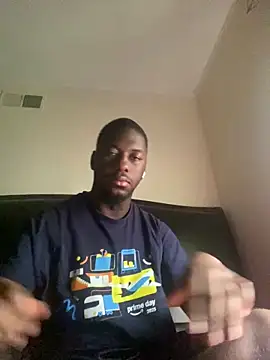 Snapshot of ThickDic28 chatting on 06/18/26, 12:53 ThickDic28 online show from 06/18/26, 12:53
