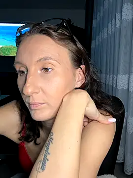 Emilia Mausi online show from 12/01/25, 10:04