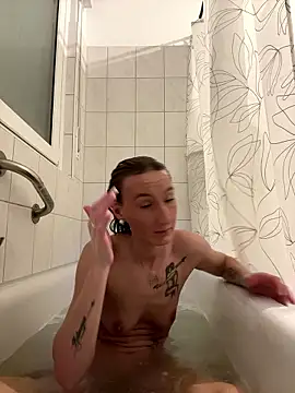 Emilia Mausi online show from 01/18/26, 07:39