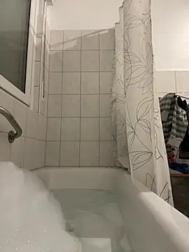 Emilia Mausi online show from 02/16/26, 08:05