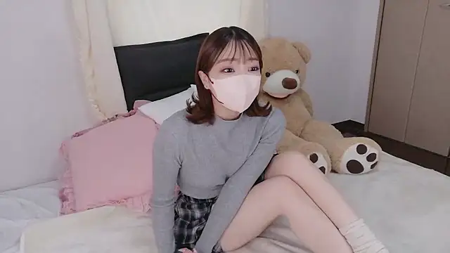Snapshot of Rina_72 chatting on 12/15/25, 03:33 Rina 72 online show from 12/15/25, 03:33