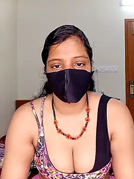 Snapshot of Rose-luckey chatting on 09/14/25, 05:34 Rose-luckey online show from 09/14/25, 05:34