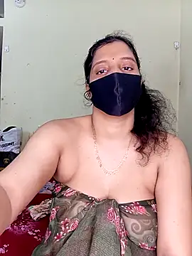 Snapshot of Rose-luckey chatting on 11/16/25, 12:22 Rose-luckey online show from 11/16/25, 12:22