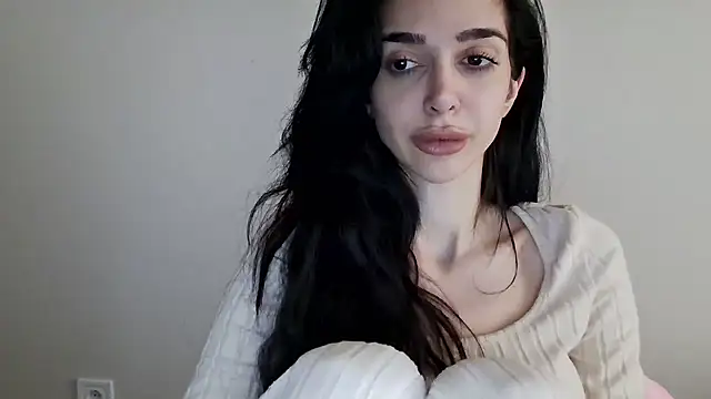 Snapshot of gglingeriee chatting on 12/22/25, 11:18 gglingeriee online show from 12/22/25, 11:18