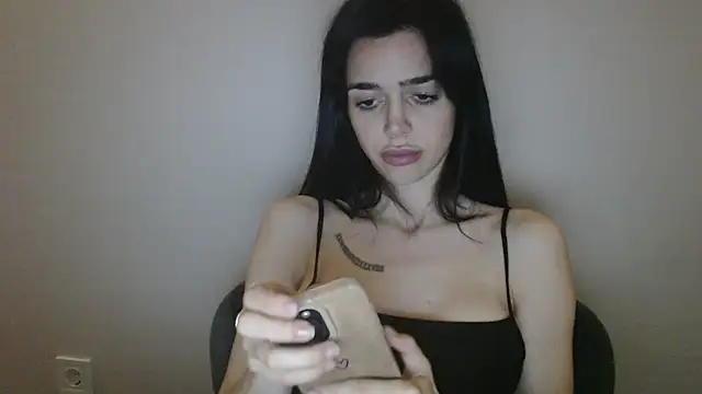 Snapshot of gglingeriee chatting on 04/13/26, 09:20 gglingeriee online show from 04/13/26, 09:20