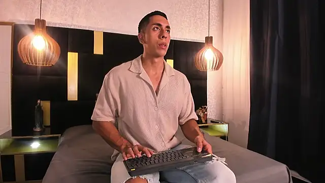 Lucio  Fox online show from 04/04/26, 12:13