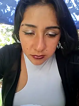 Snapshot of CAROLINE__07 chatting on 09/25/25, 04:21 CAROLINE 07 online show from 09/25/25, 04:21