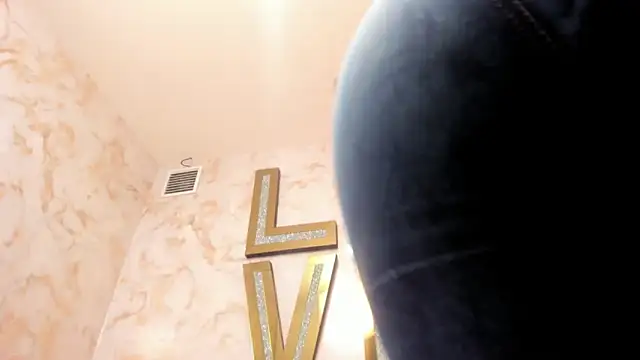 naughty milf4u  online show from 02/07/26, 01:09