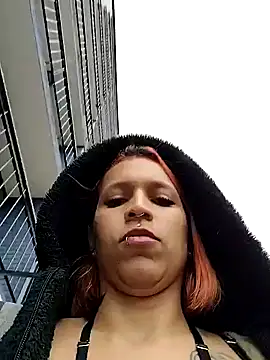 Snapshot of Zoe73_ chatting on 09/13/25, 07:35 Zoe73  online show from 09/13/25, 07:35