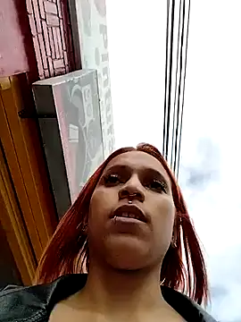 Snapshot of Zoe73_ chatting on 09/30/25, 07:08 Zoe73  online show from 09/30/25, 07:08